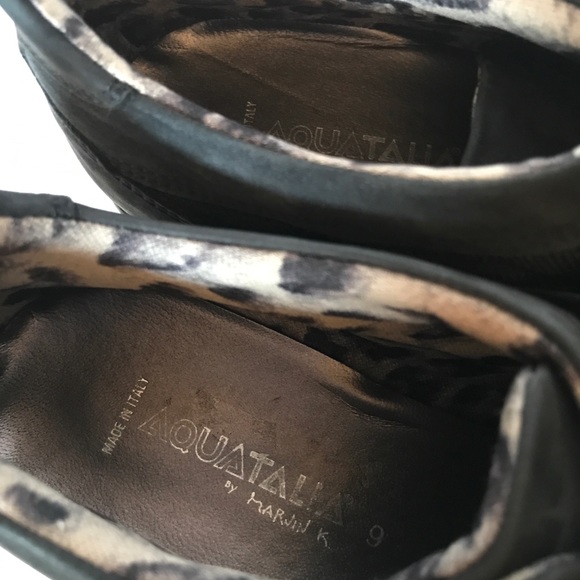 Aquatalia black suede slip on sneakers size 9 - Picture 4 of 6